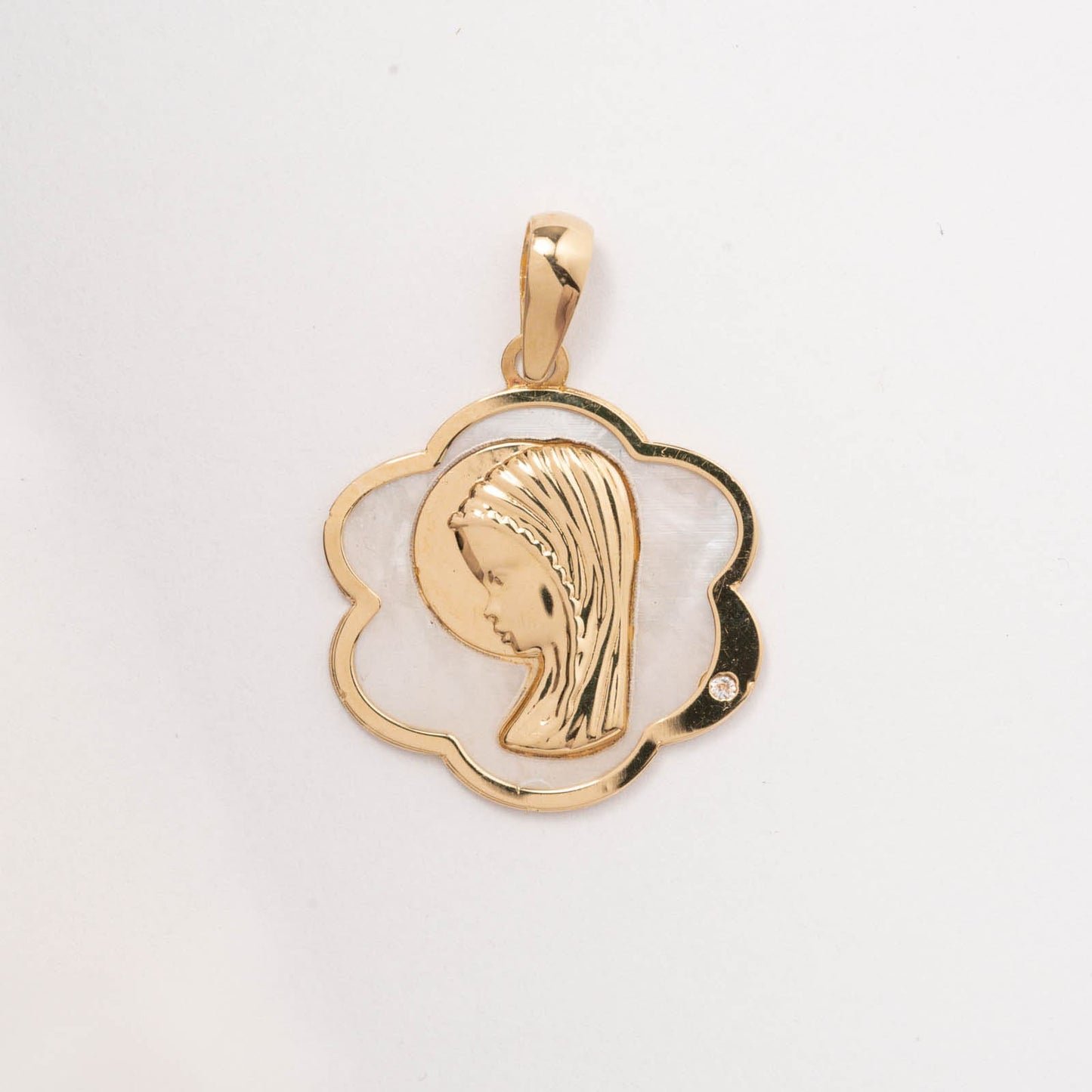 Medalla V. niña diseño nácar