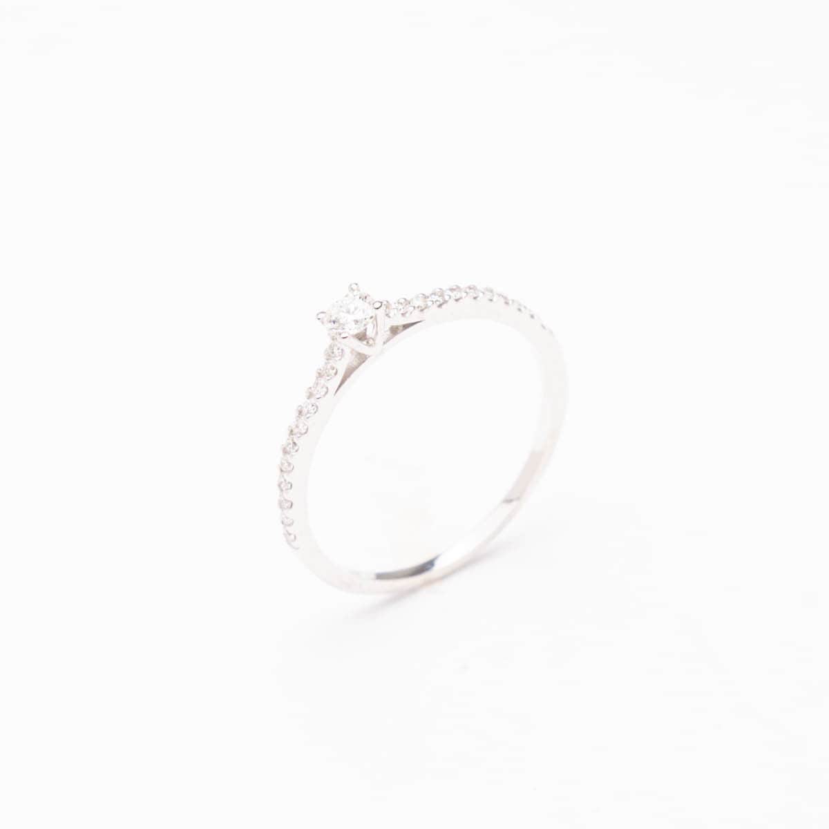 Sortija Oro blanco 23 diamantes